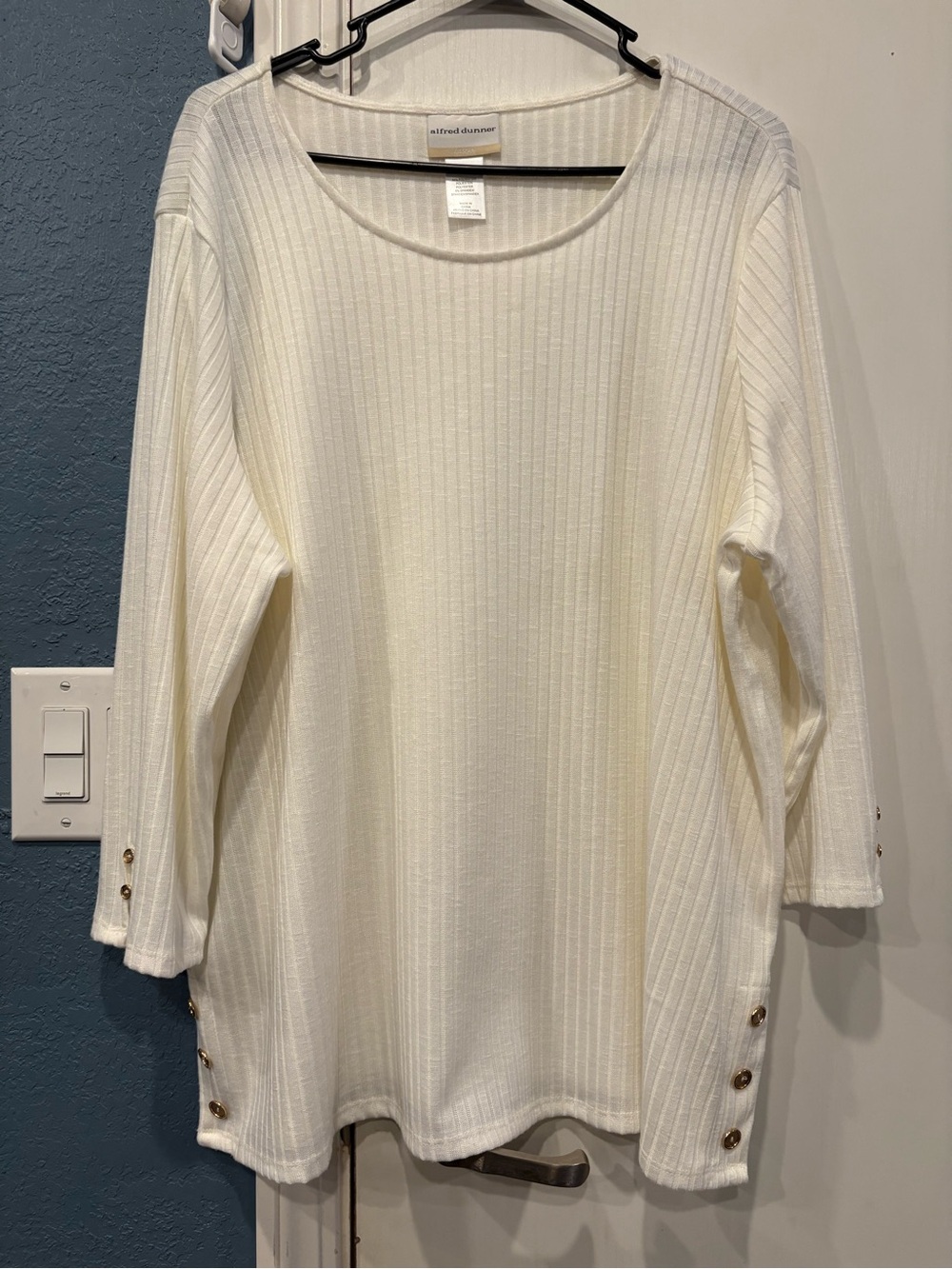 Alfred Dunner Ivory Ribbed Long Sleeve Tunic with Gold Buttons